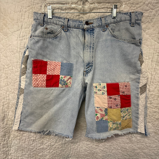 “East Woodland Picnic” Quilt Top Panel Shorts – 37W x 10L